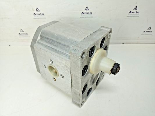 Sundstrand SNP3/44 D CO01 Hydraulic Gear Pump - NEW Free Fast Shipping