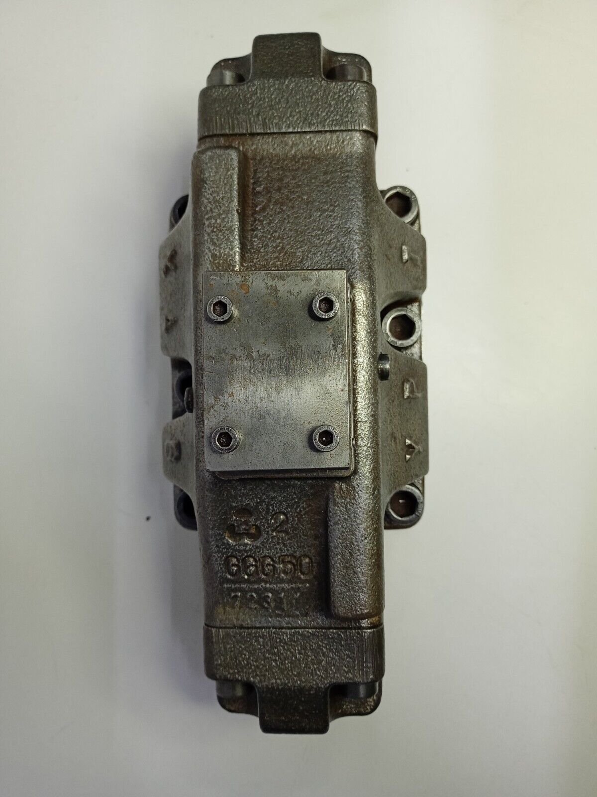 Herion S25 Y28 00 G 004 Directional control valve with PUS6G002 1 00