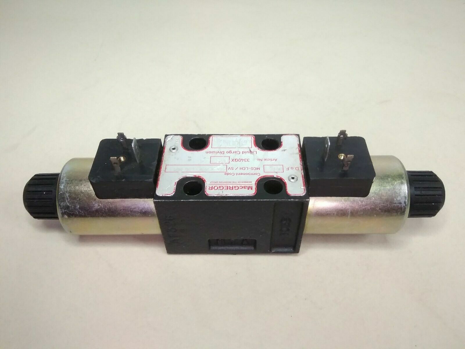 Macgregor MCG-LCH/SV 4/2-2-24V=-E01-M01 Directional control Valve - NEW
