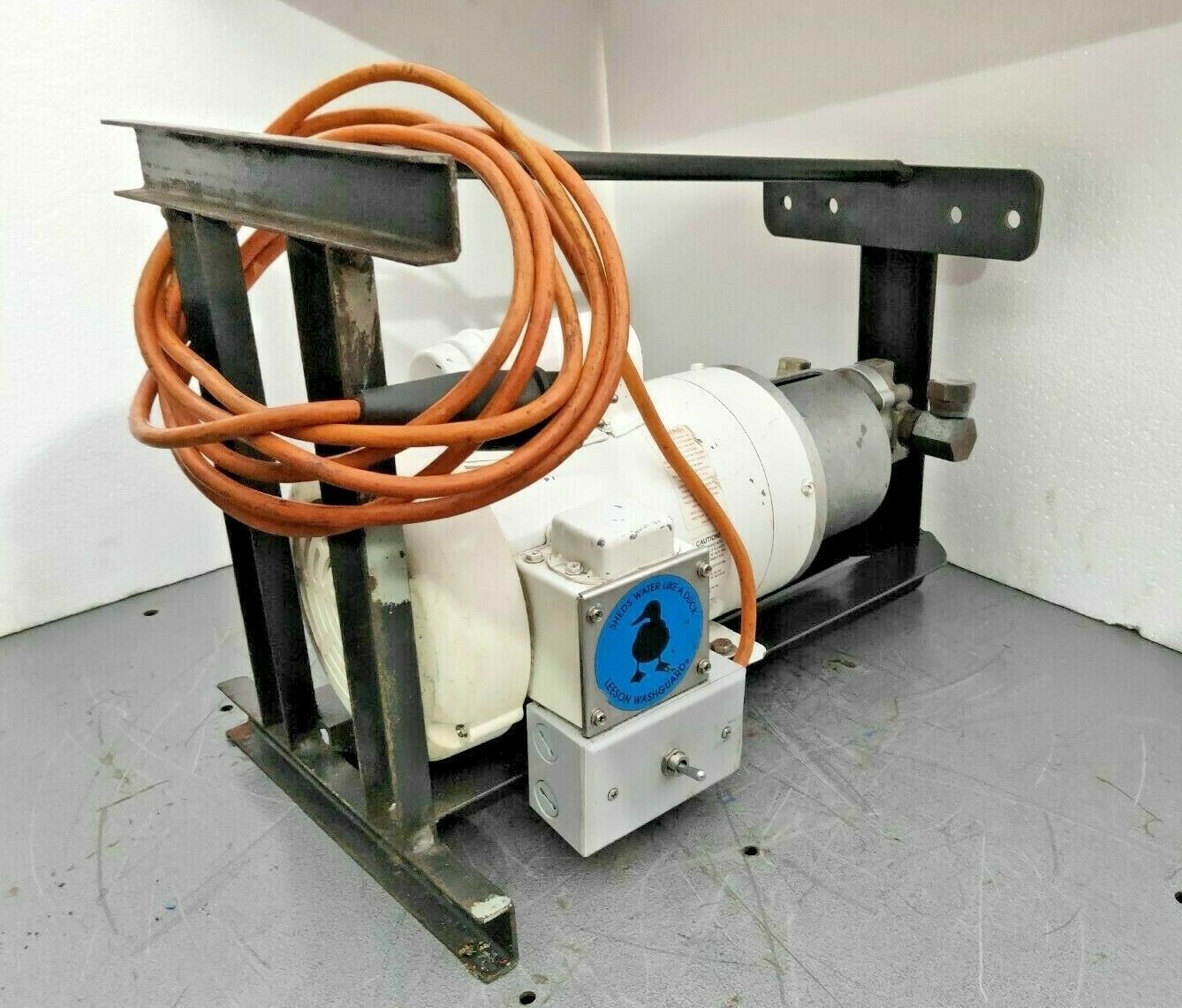 PARKER D14AA2A Hydraulic pump with LEESON 113300.00 Electric motor 1.5 HP