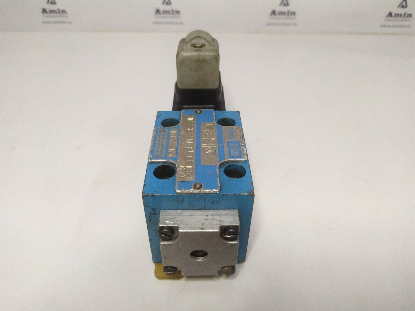 Abex Denison 3D01-35-111-01-01-00A1-00327 Directional control valve