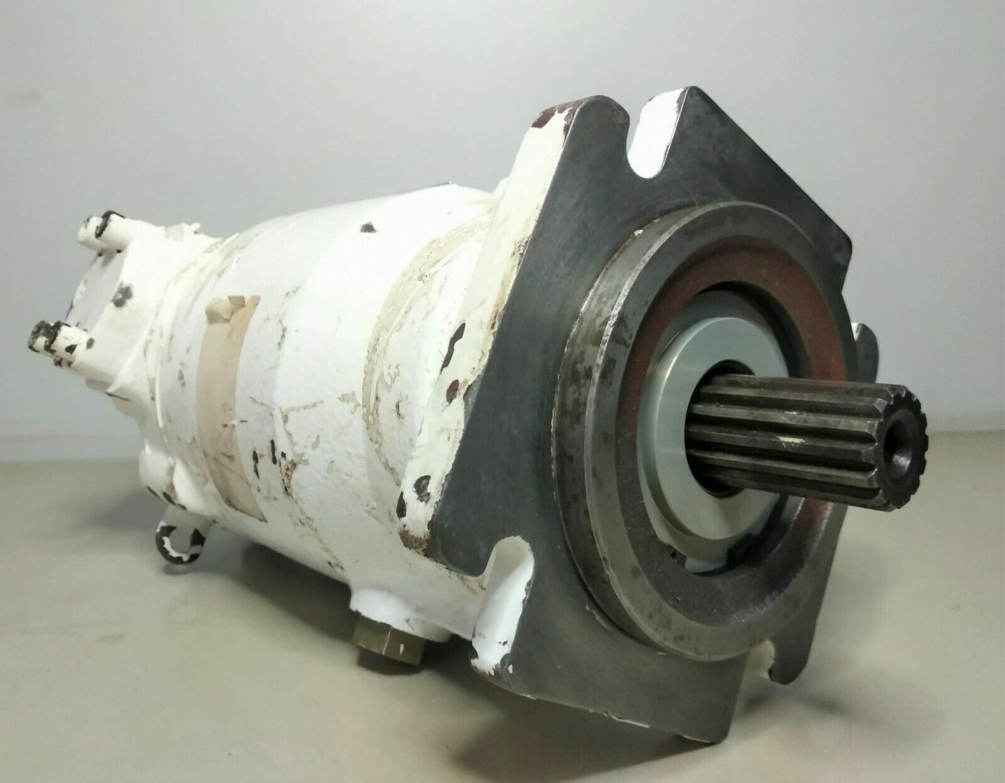 SUNDSTRAND HYDRO-TRANSMISSION Model Code: 223057 Hydraulic Motor