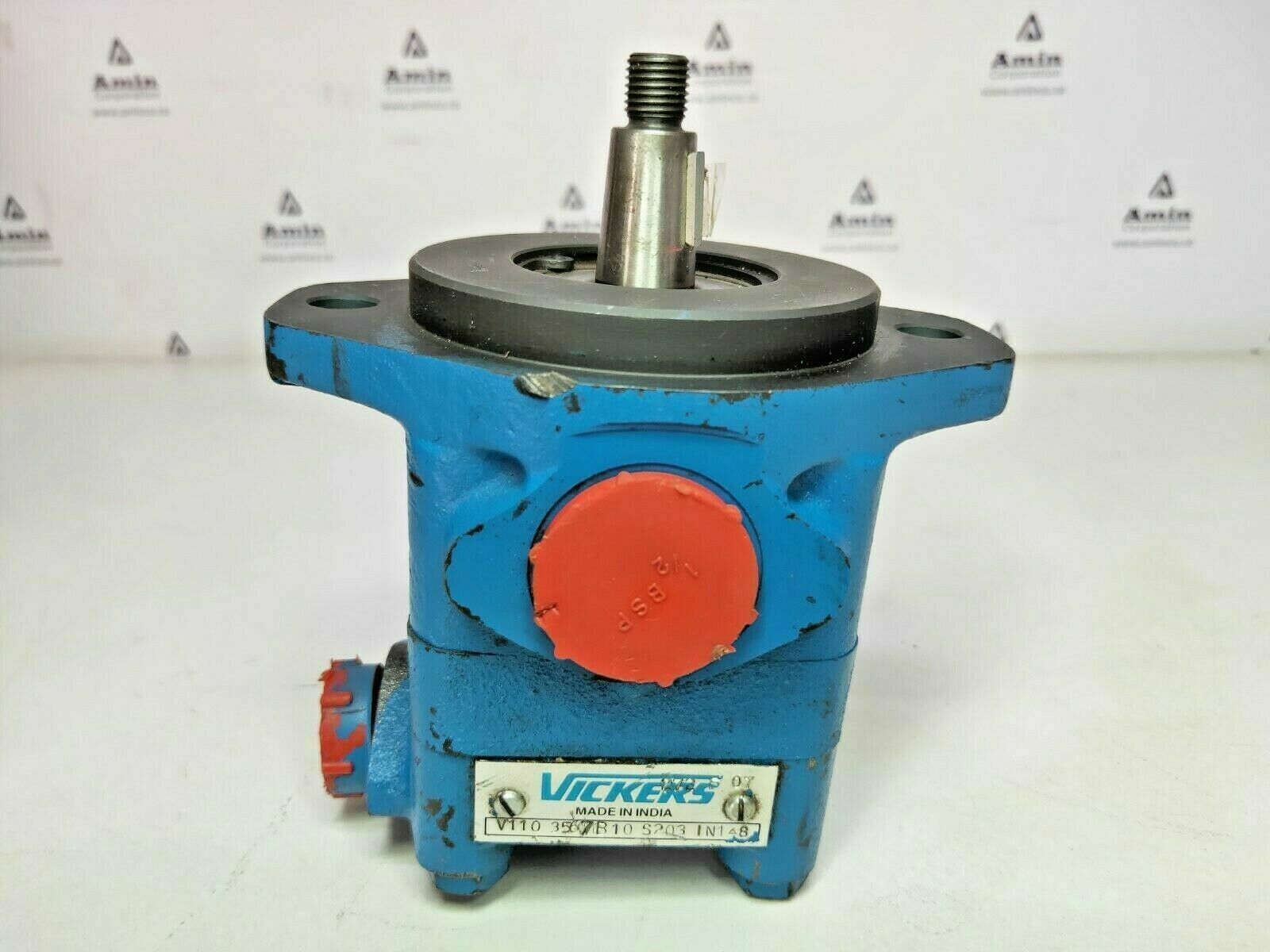 Vickers V110 3567B10 S203 IN148 Hydraulic vane pump - NEW