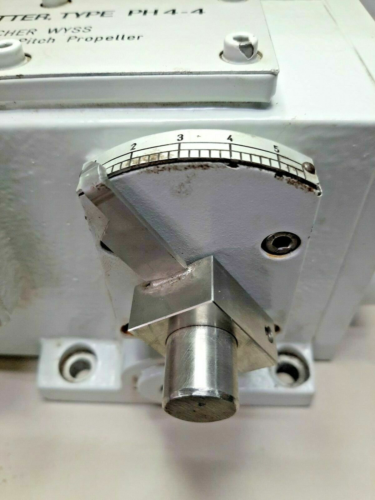 Pitch setter Type: PH4-4 Escher Wyss Controllable pitch propeller - NEW
