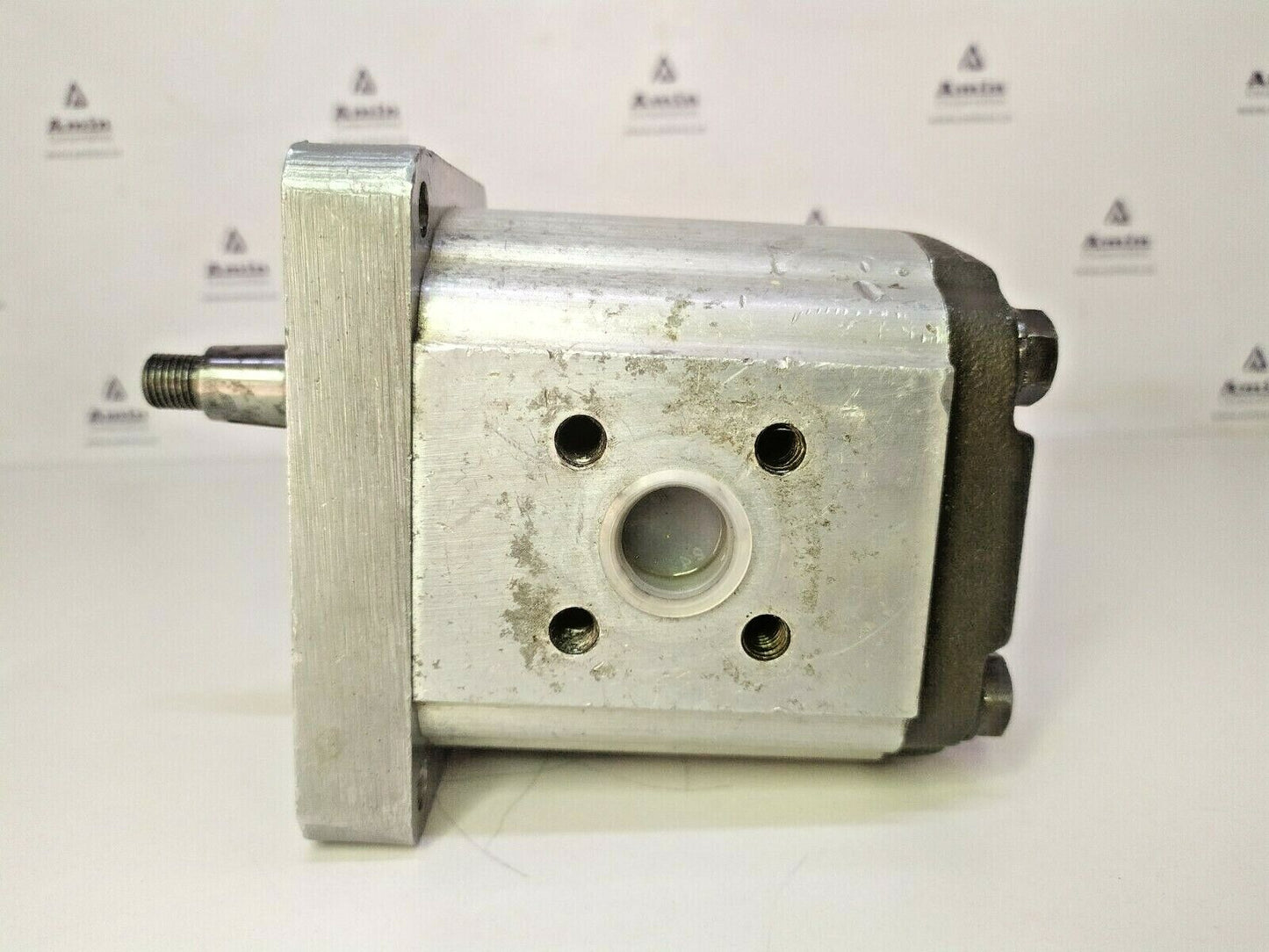 Ultra 7763 3598 Hydraulic gear pump - TESTED PUMP