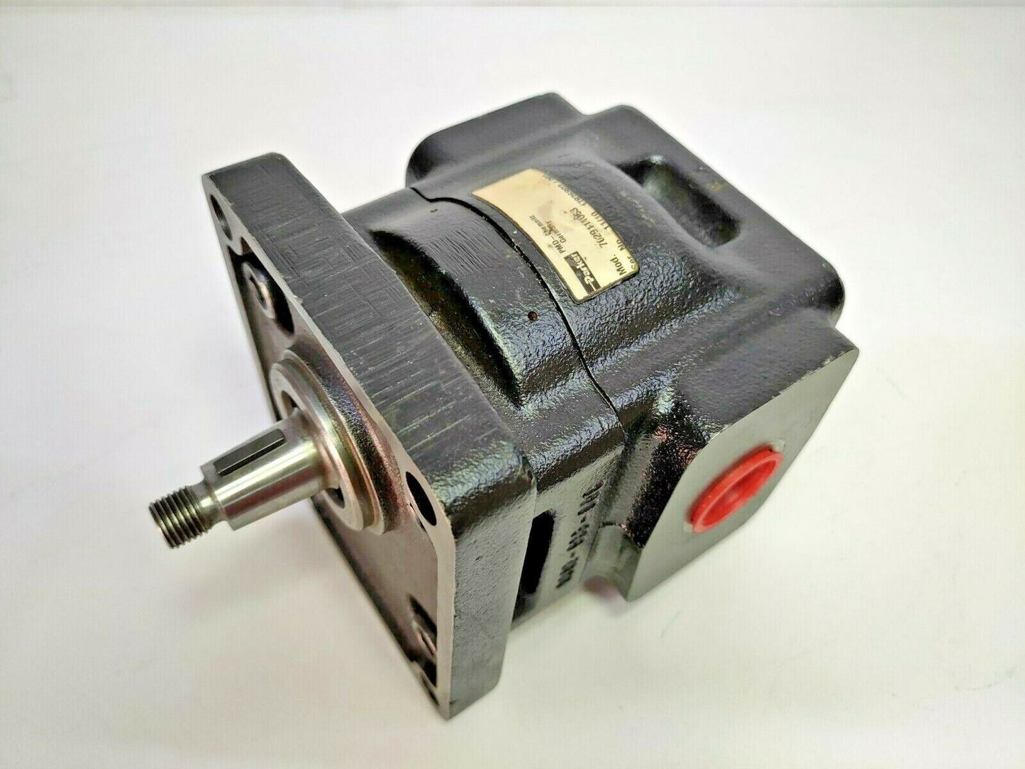 Parker 7029111063 Model: PGP620A0330CT1D7NE8E6B1B1 Hydraulic gear Pump - NEW