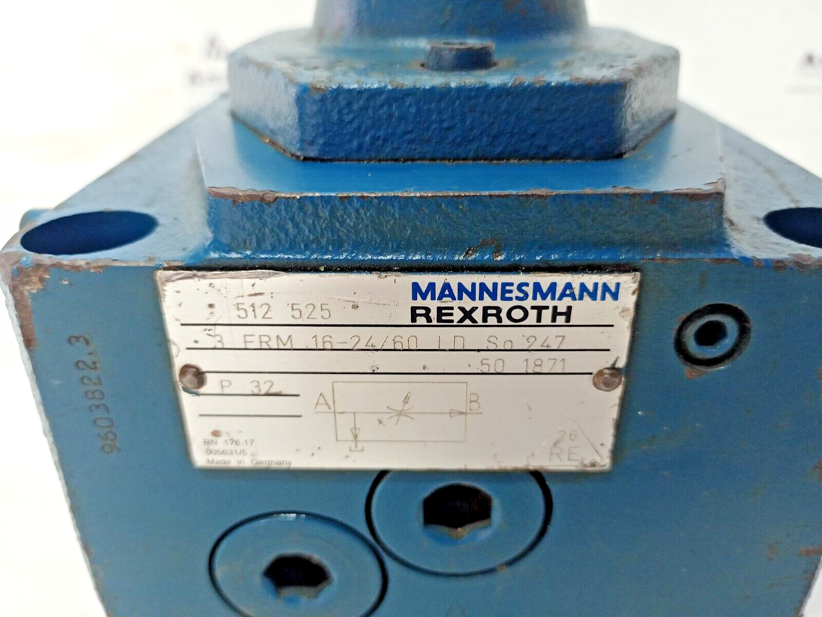 Mannesmann Rexroth 3FRM 16-24/60LD So 247 3-Way Directional Flow Control Valve