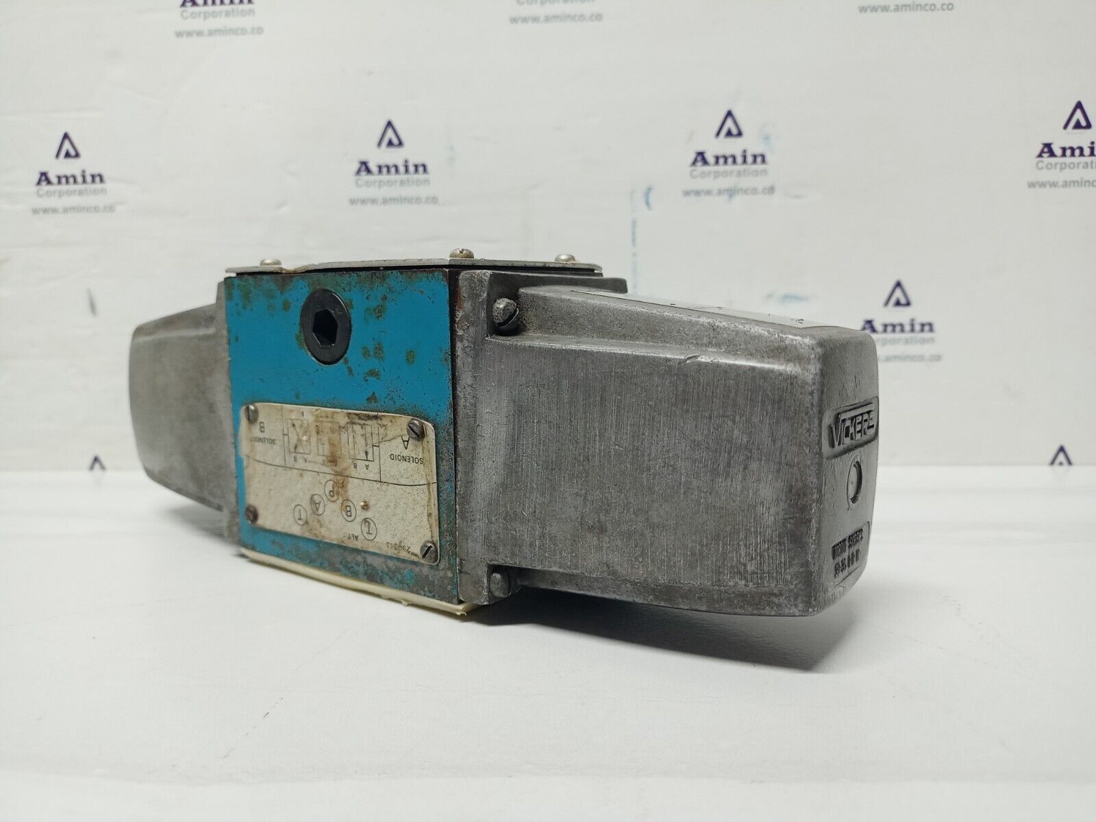 Vickers DG4S4-012C-230AC-50-50 Solenoid Directional control valve