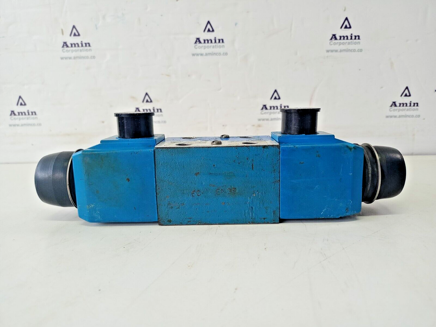 Vickers DG4V-3-6C-H-M-U1-D6-60 EN38 Directional Control valve DG4V36CHMU1D660
