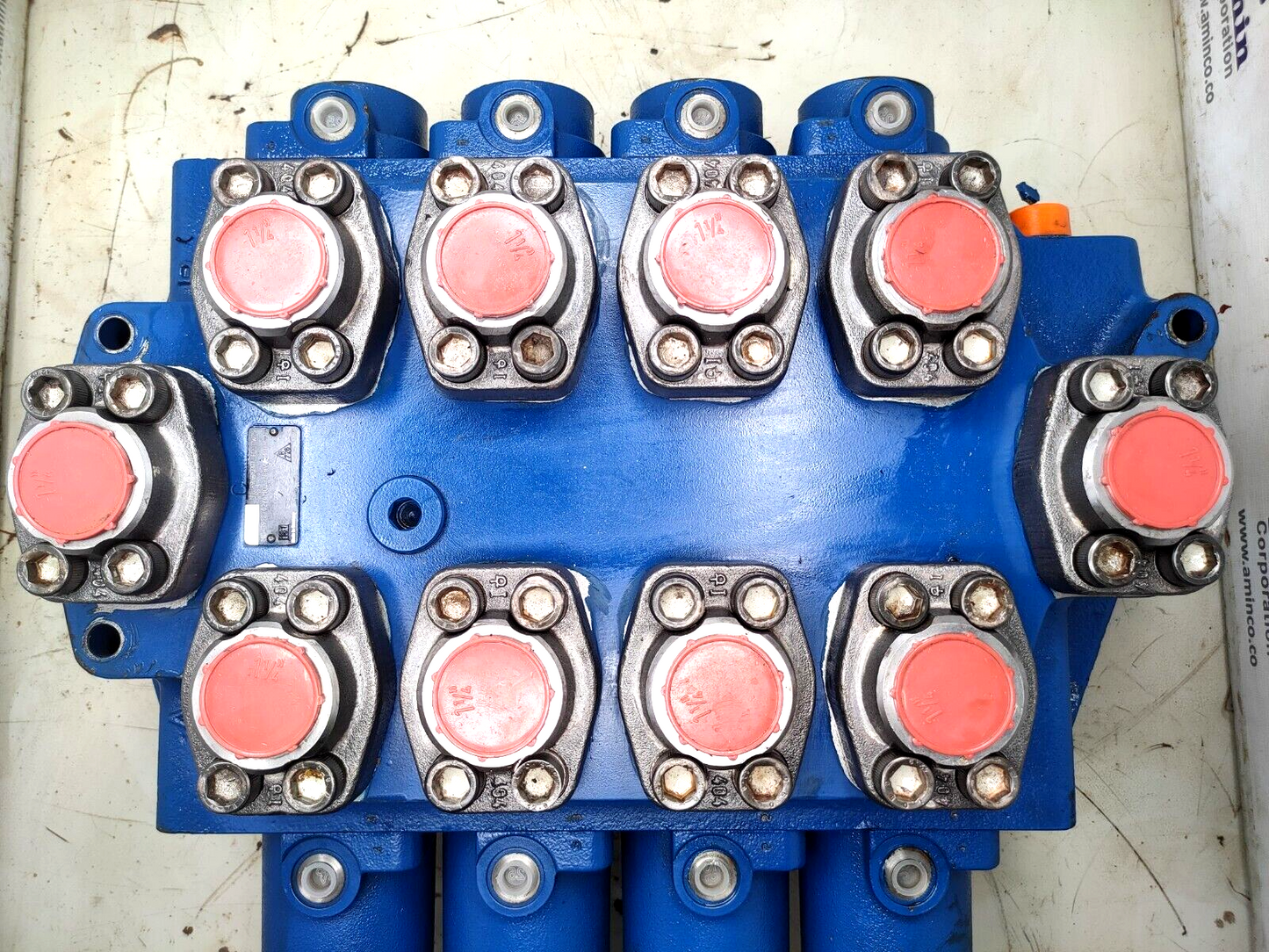 Rexroth MO-3928-02/4MO-32PHWKM11-M12 R900967377 Open center control block