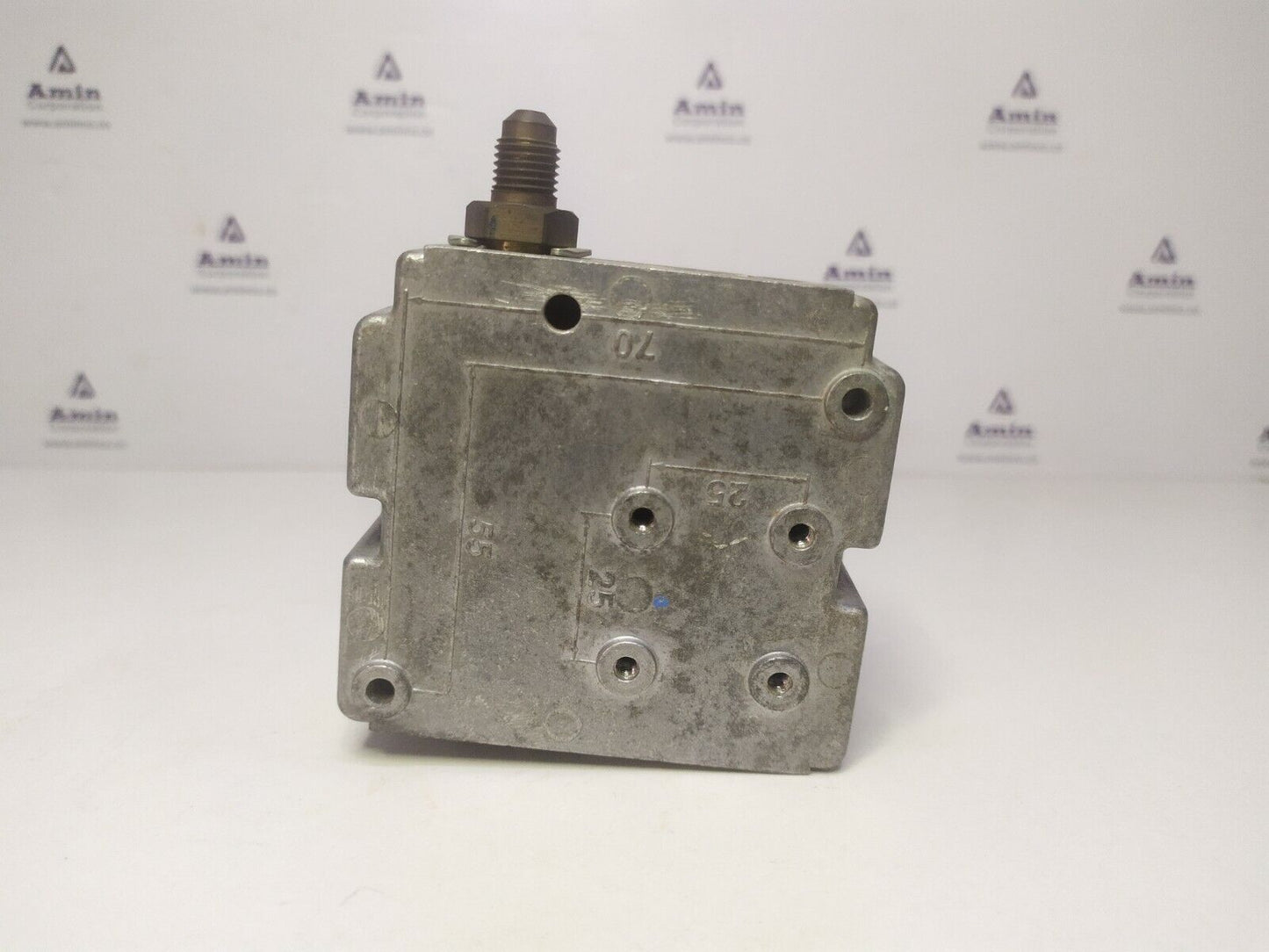 Johnson controls P77AAA-9300 - NEW Unused