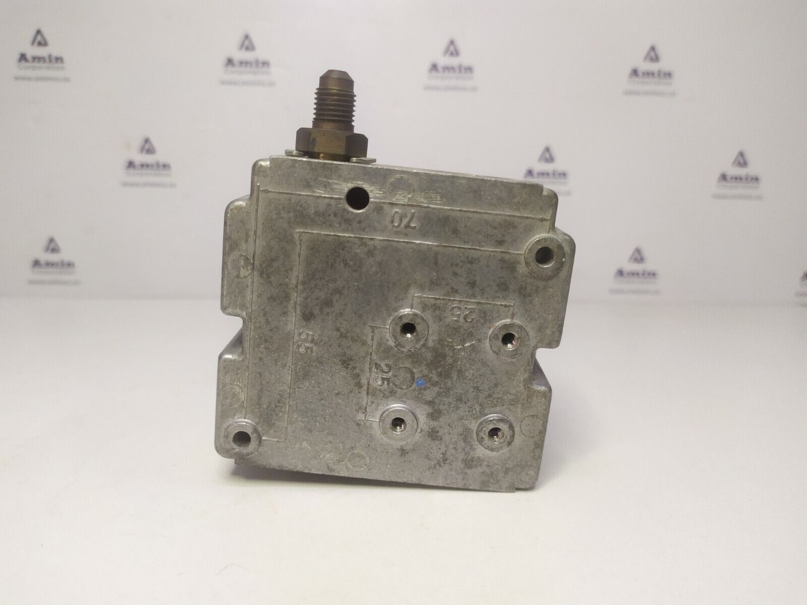 Johnson controls P77AAA-9300 - NEW Unused