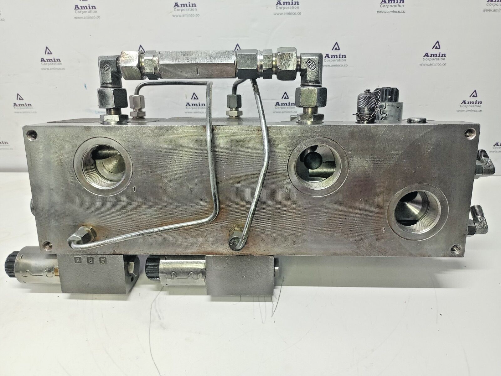 MacGREGOR Cranes Part No.: 1098378 Hydraulic valve block complete - New Surplus