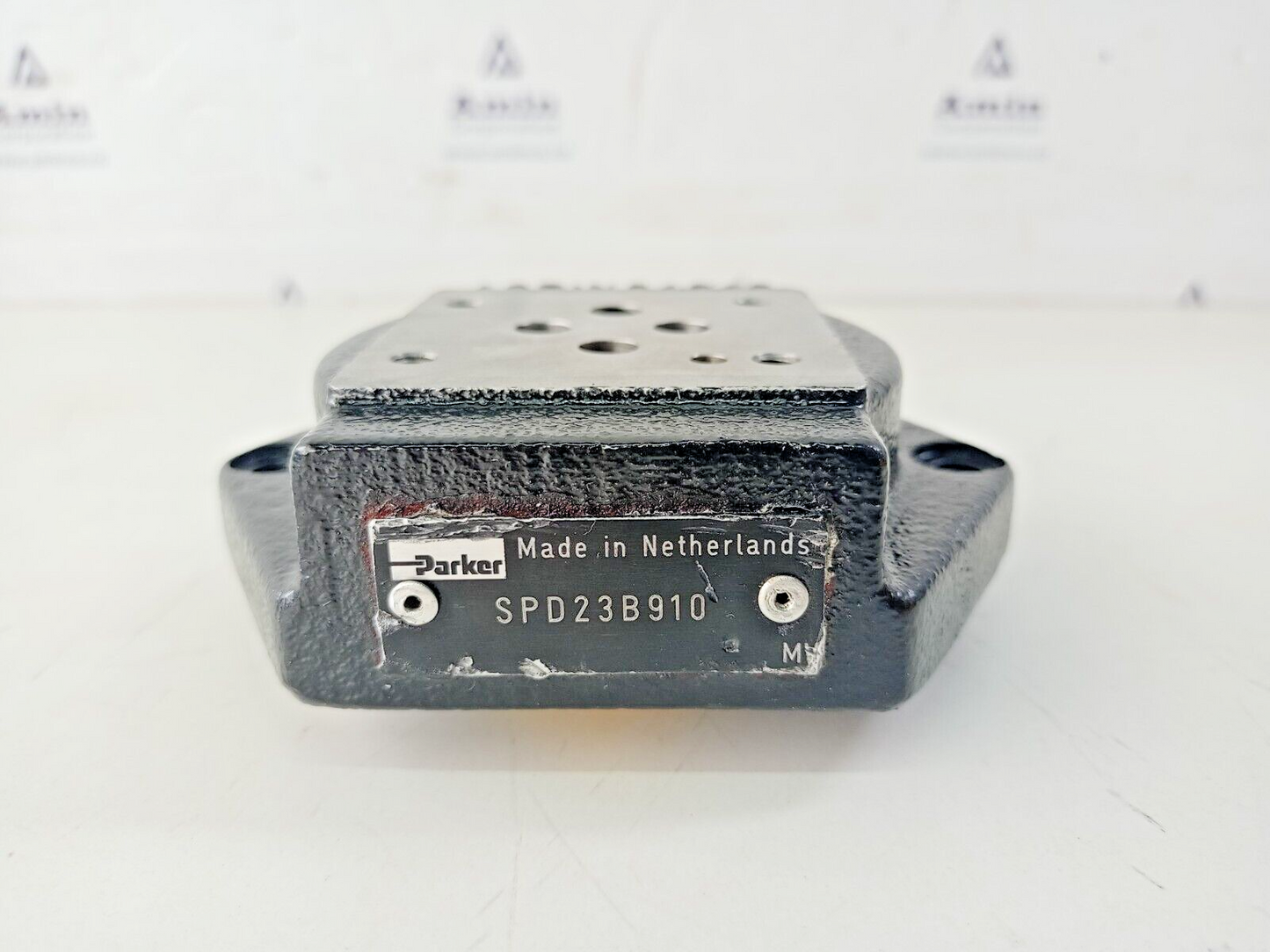 Parker SPD23B910 Subplate for directional control valve