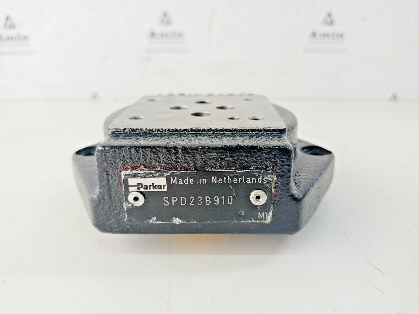 Parker SPD23B910 Subplate for directional control valve
