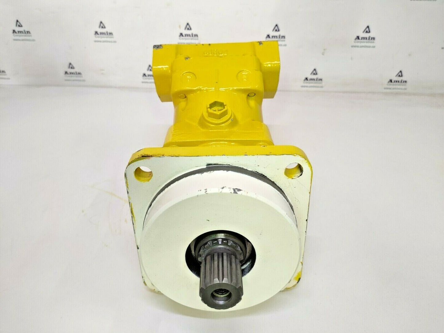Sunfab SCM-056W-H-I43-W30-R1M-100 Hydraulic Motor - NEW