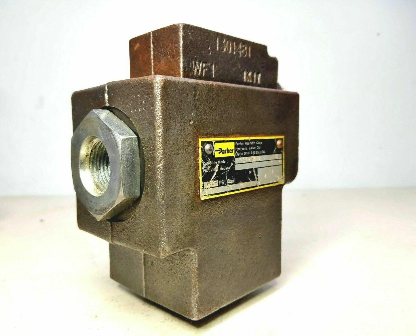 Parker R25S07S4SN Hydraulic Pressure control valve