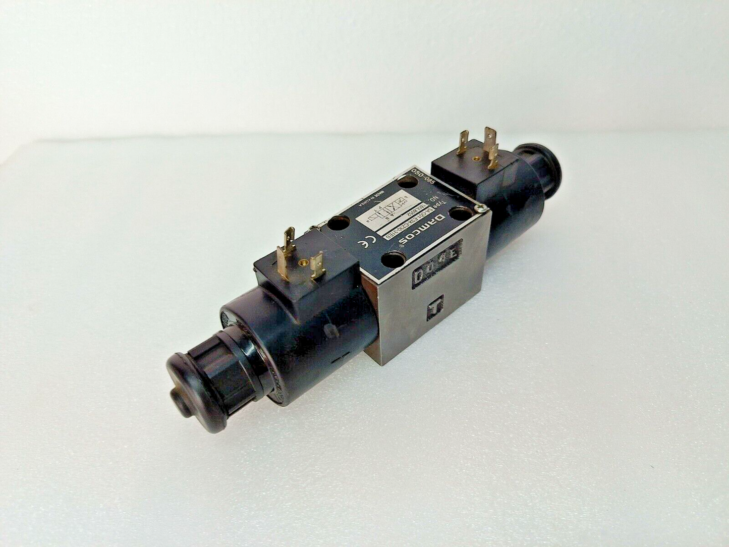 Damcos SA-G01-E3X-C230-31ES Directional control valve 160L8052
