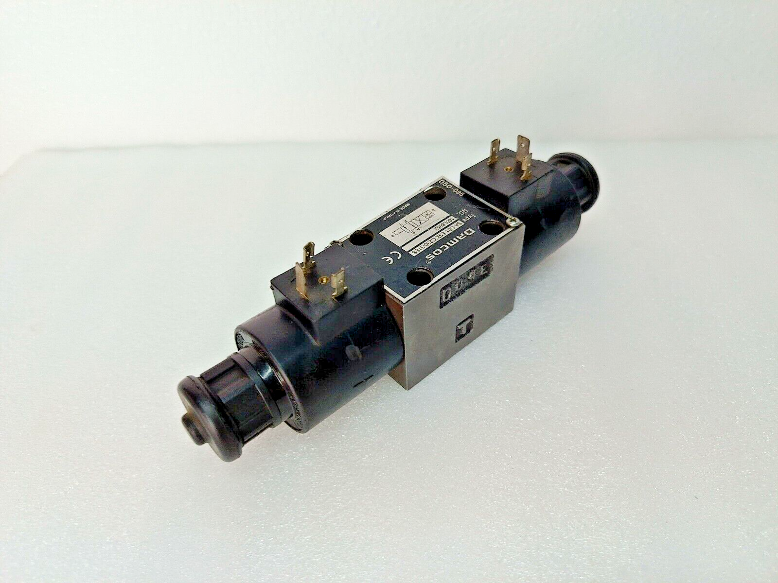 Damcos SA-G01-E3X-C230-31ES Directional control valve 160L8052
