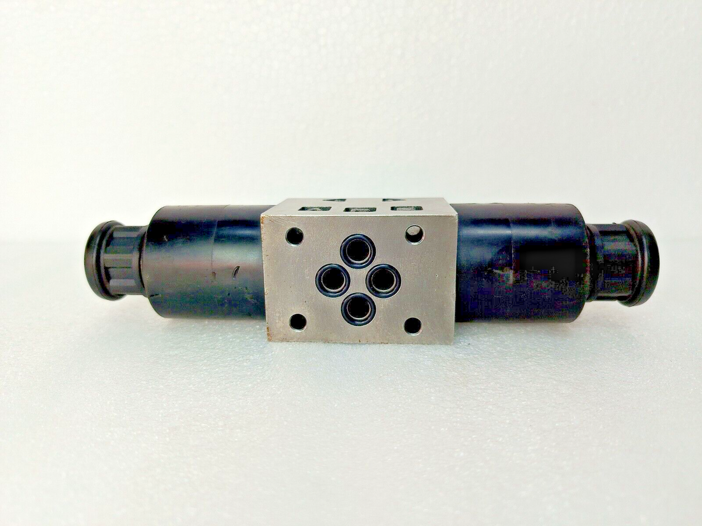 Damcos SA-G01-E3X-C230-31ES Directional control valve 160L8052