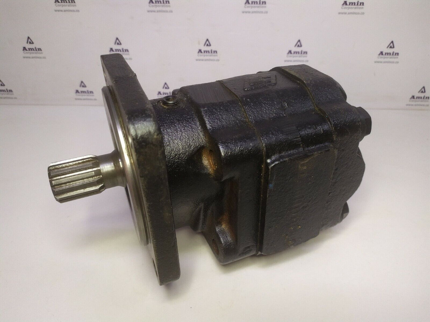 Parker 313-9710-237 Hydraulic Motor - NEW