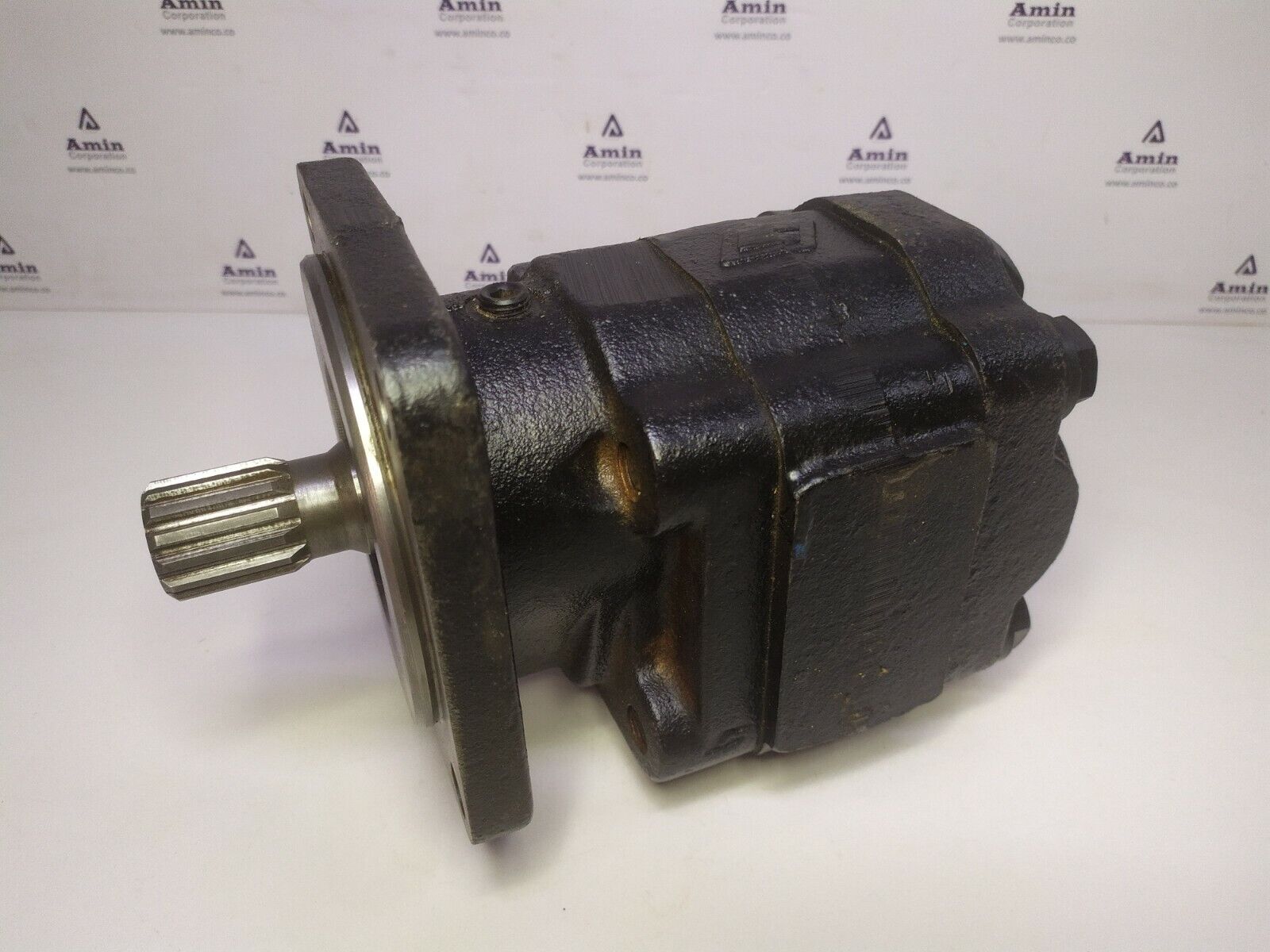 Parker 313-9710-237 Hydraulic Motor - NEW