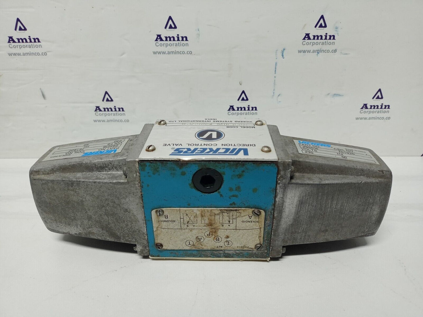 Vickers DG4S4-012C-230AC-50-50 Solenoid Directional control valve