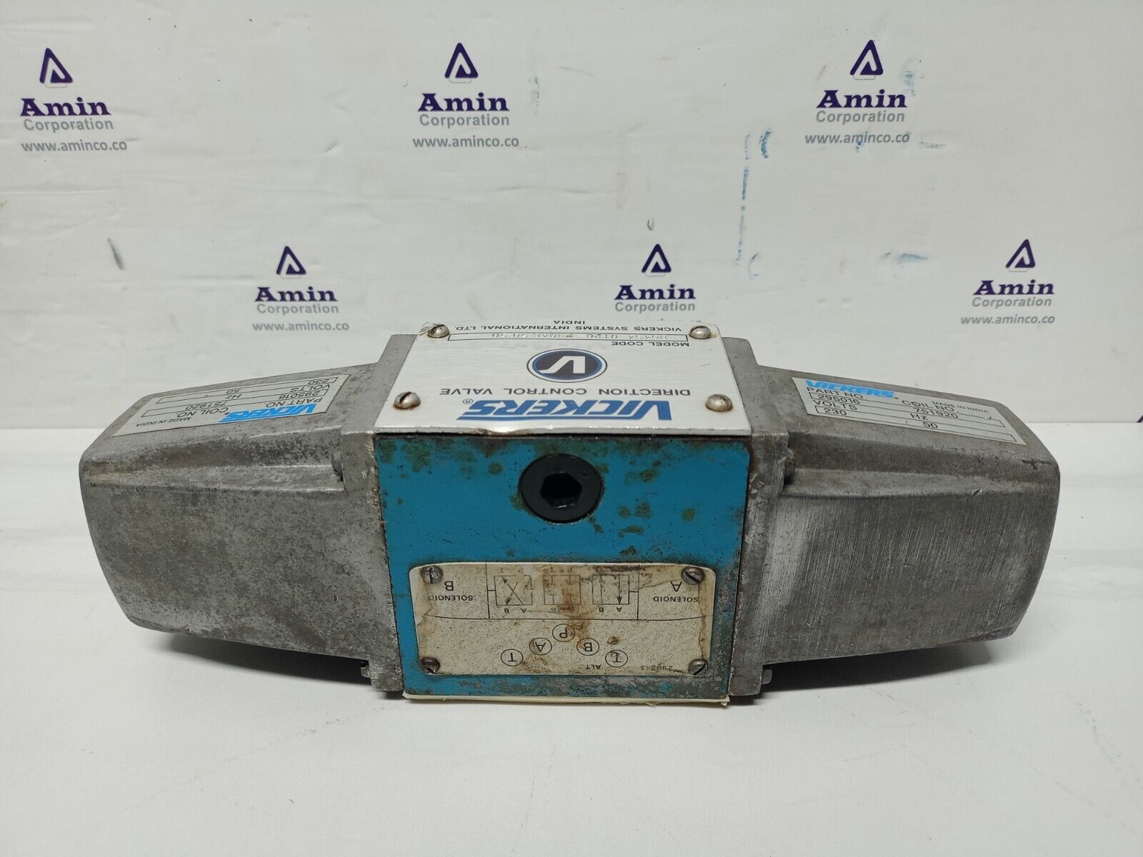 Vickers DG4S4-012C-230AC-50-50 Solenoid Directional control valve