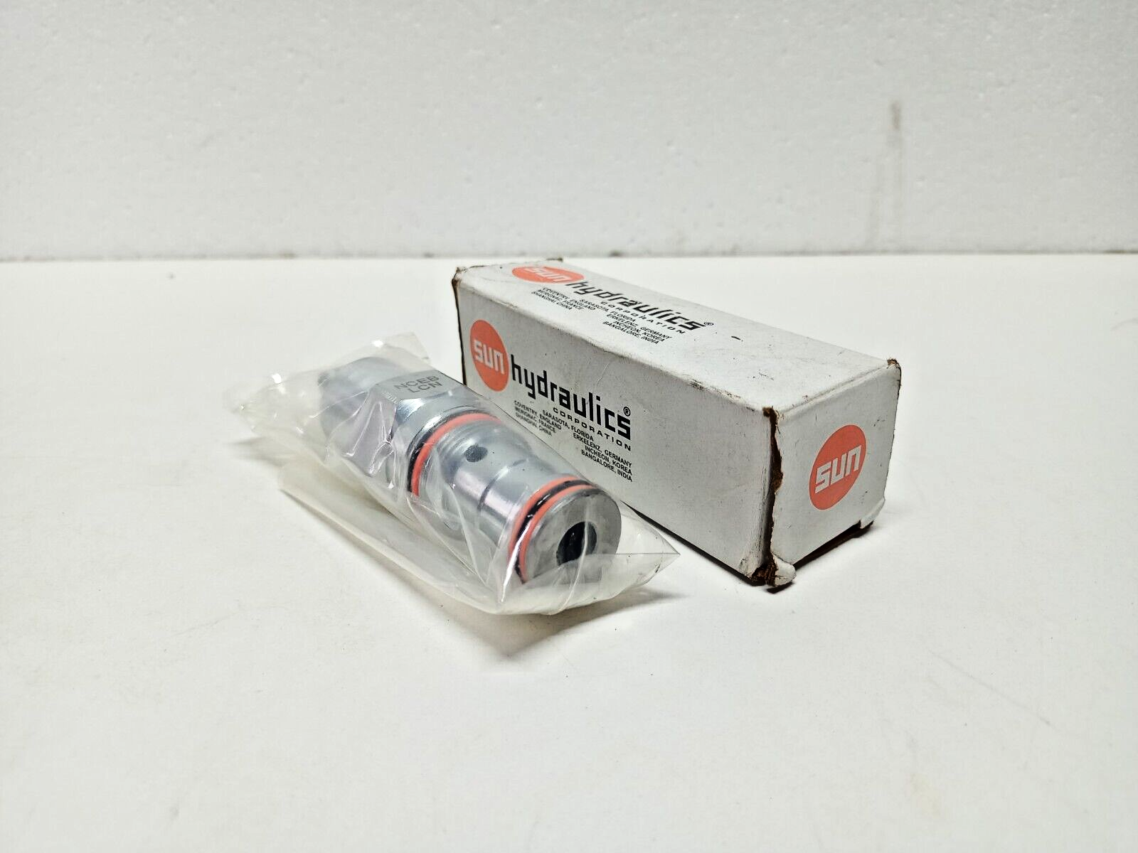 Sun Hydraulics NCEB-LCN Fully adjustable needle valve NCEBLCN - NEW