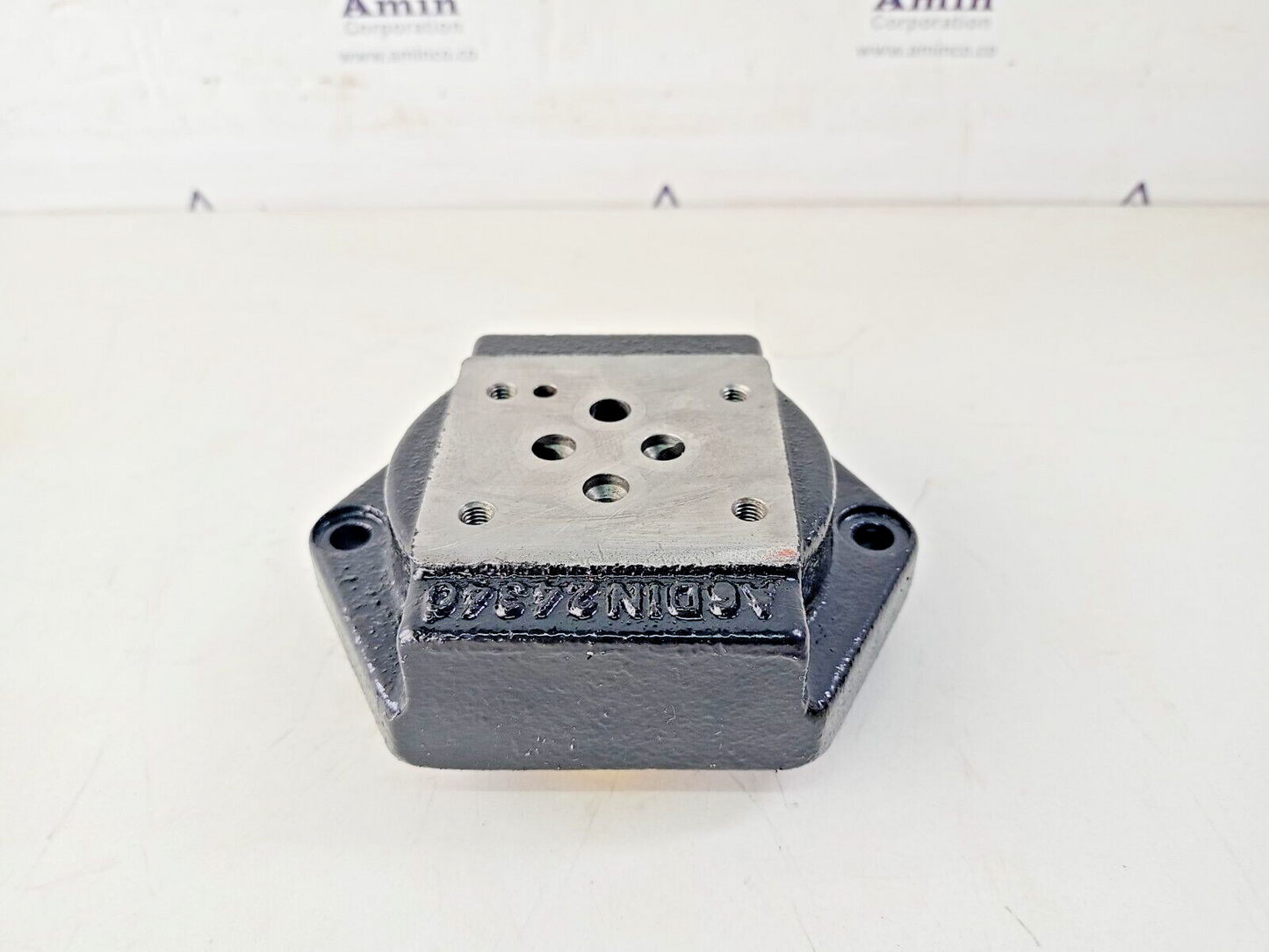 Parker SPD23B910 Subplate for directional control valve
