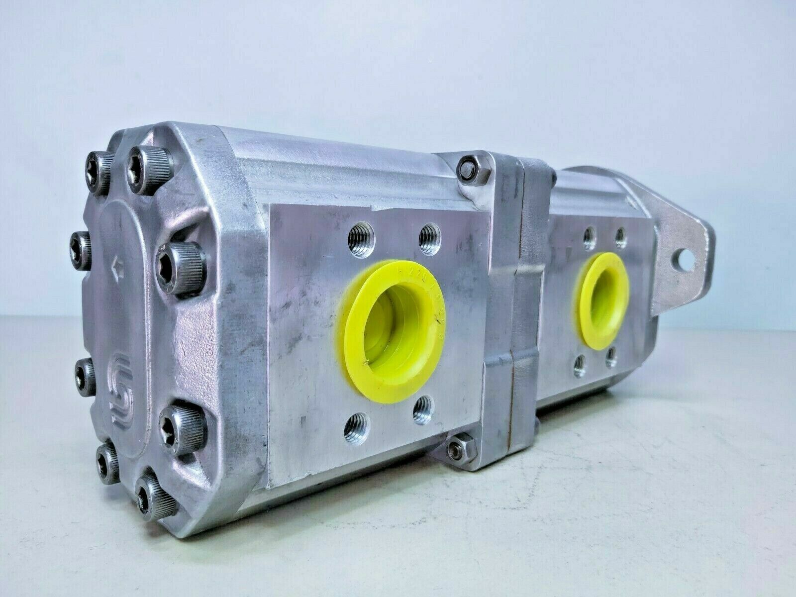 Sundstrand SNP375 D SC479H with SNP363 D SC11 A8C Hydraulic gear pump