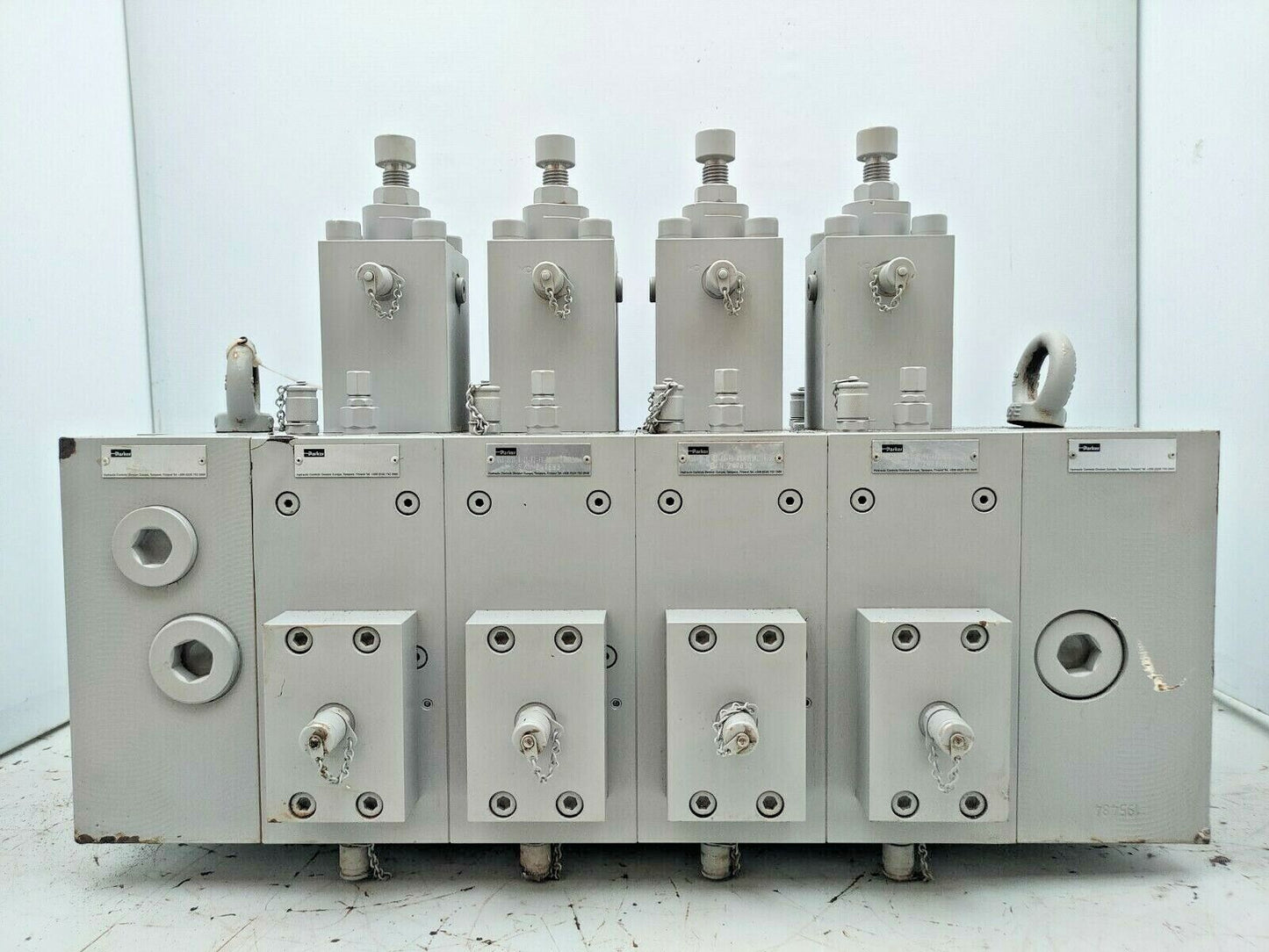 Parker CVG - 54 Control valve Mobile directional control valve CVG54 - NEW