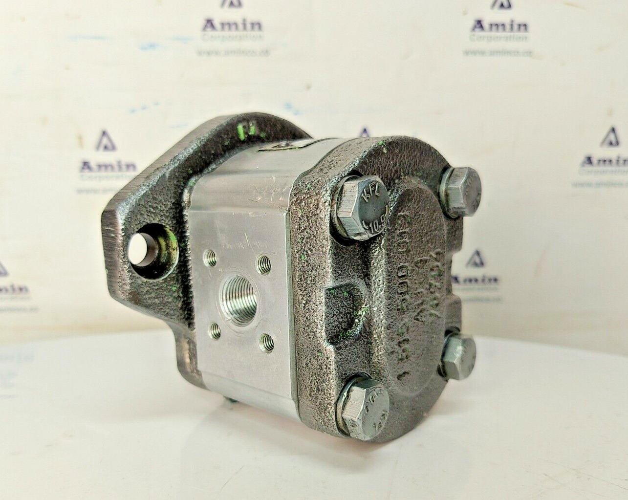 Bosch rexroth F002 E10 001 Hydraulic gear pump - Pressure Tested