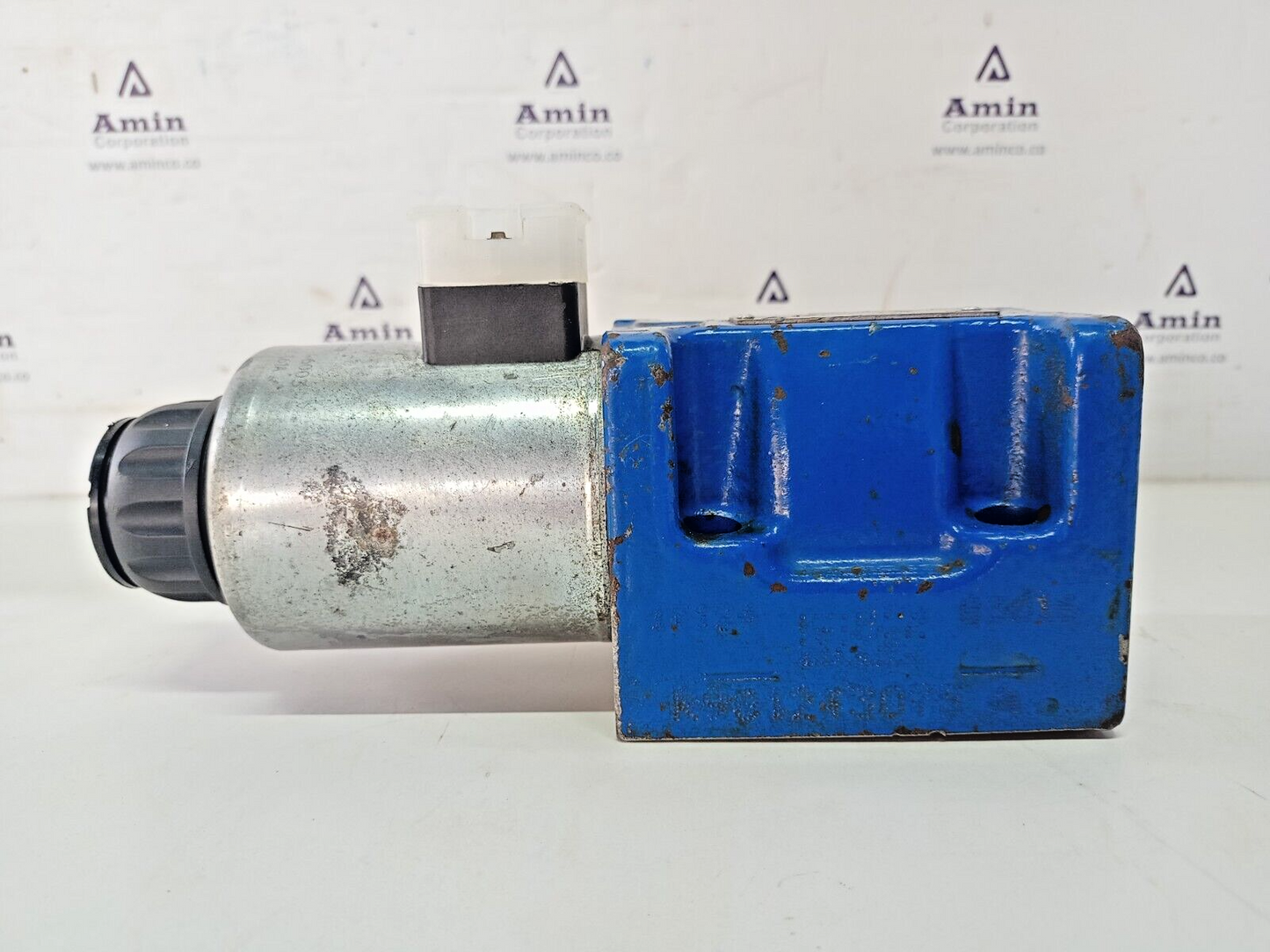Rexroth 4WE 10 D50/EG24N9K4/M Directional spool valve 4WE10D50/EG24N9K4/M