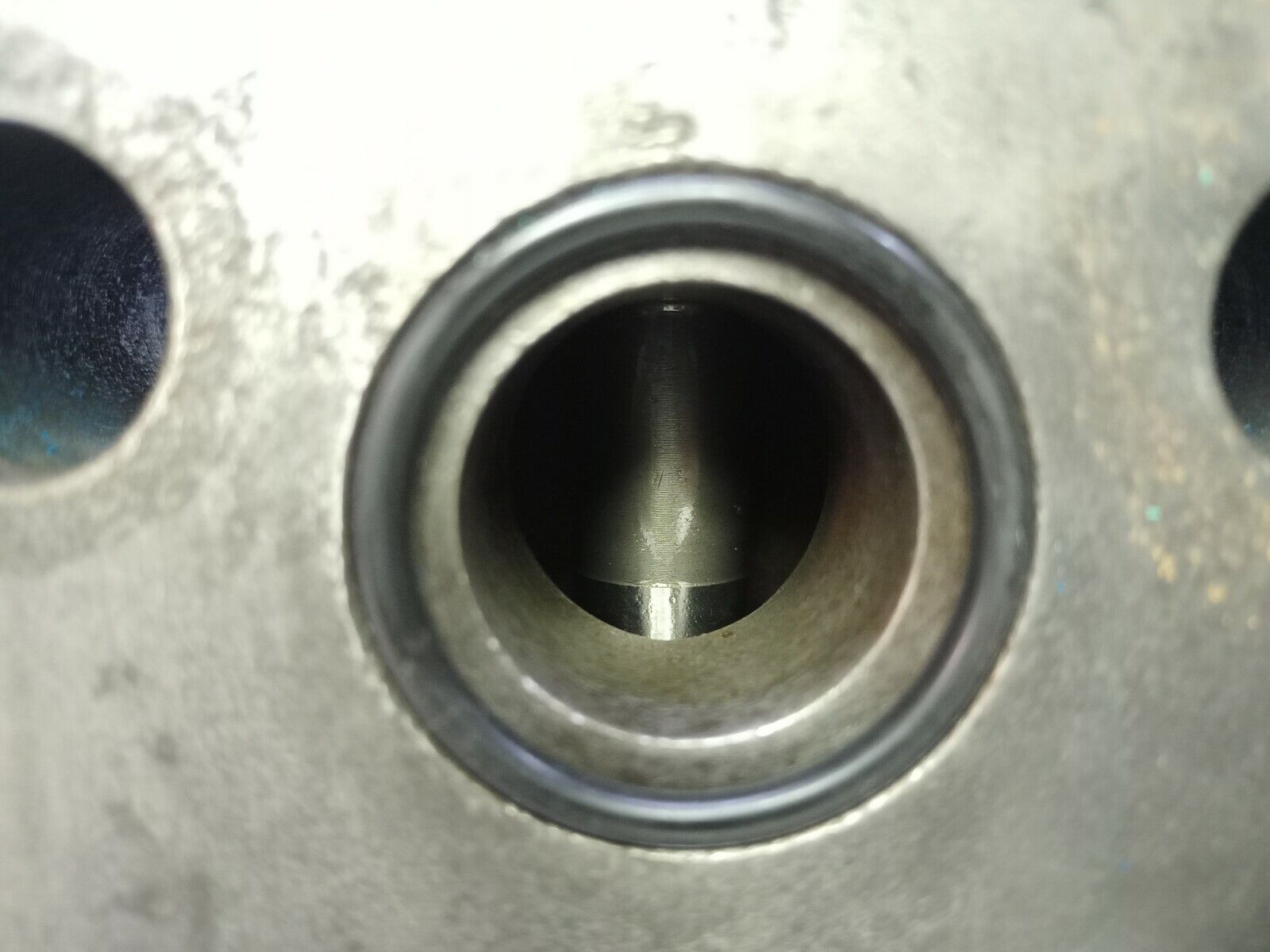 Vickers EURG1 10F 13UG Unloading pressure relief valve Rated pressure: 210 bar