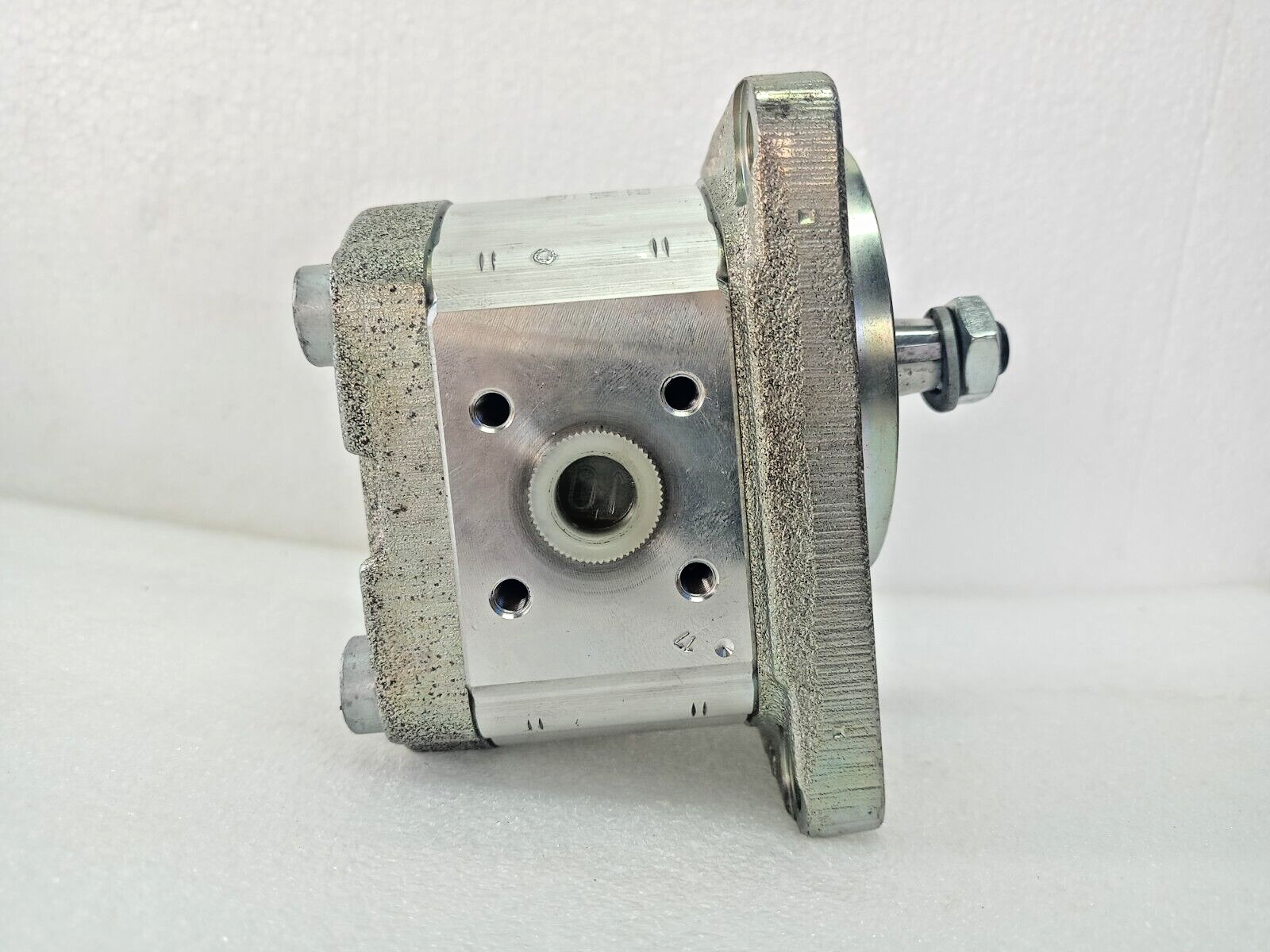 Rexroth 0510 225 006 Hydraulic gear pump 0510225006 - NEW