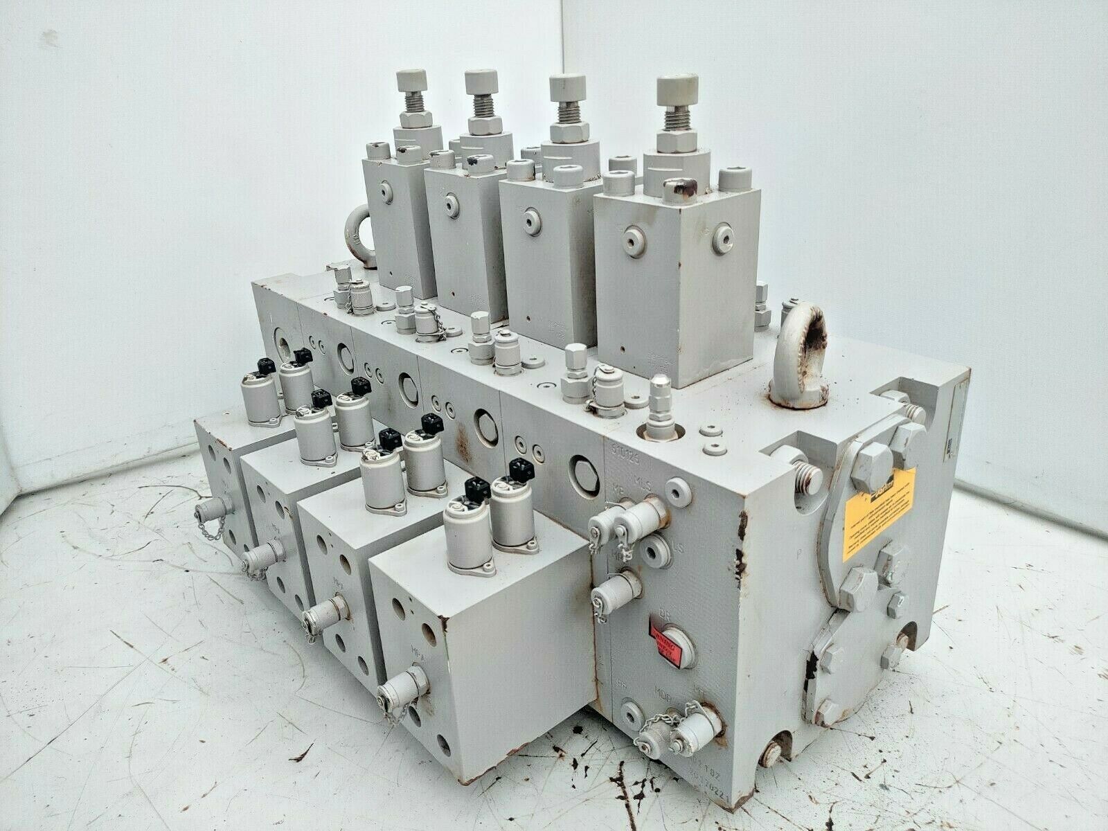 Parker CVG - 54 Control valve Mobile directional control valve CVG54 - NEW