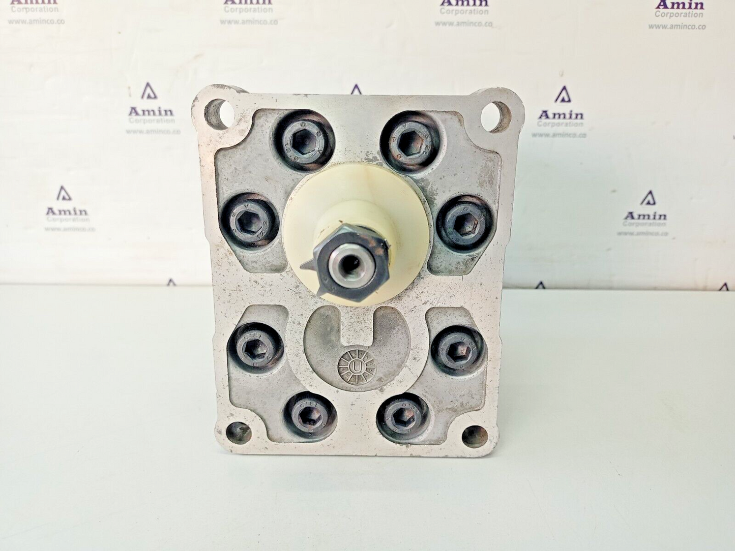 Sauer Danfoss SNP3NN/033RN01BA Hydraulic gear pump 111.25.024.0C - NEW