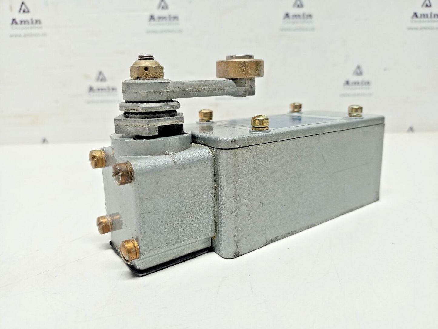 MICRO SWITCH 151ML1 600VAC 10A Honeywell/Micro switch Precision limit switch NEW