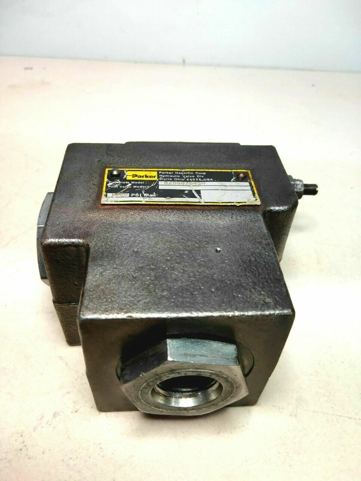 Parker R25S07S4SN Hydraulic Pressure control valve