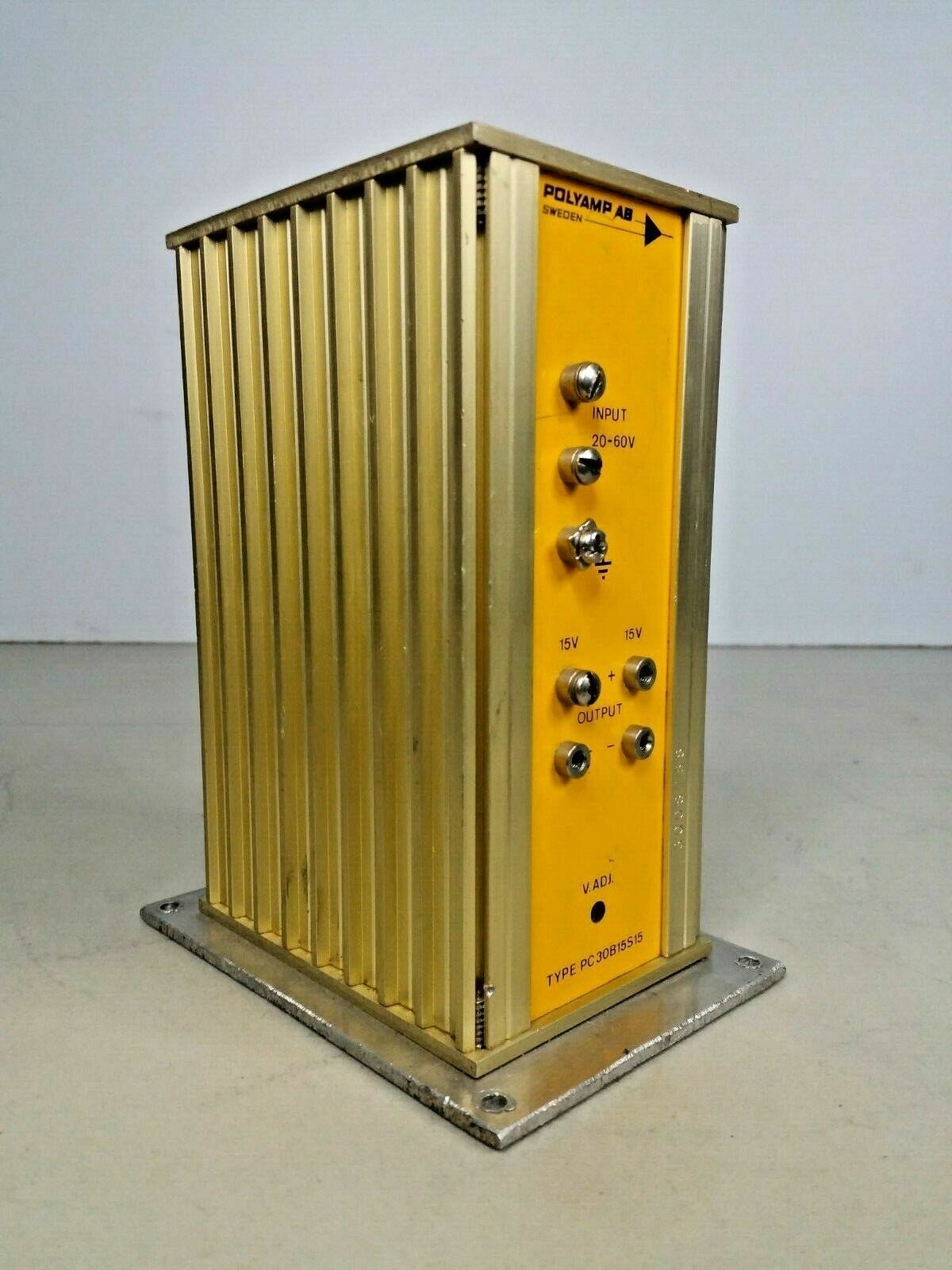 Polyamp AB PC30B15S15 DC -DC Converter 20-60v input 15-15v output
