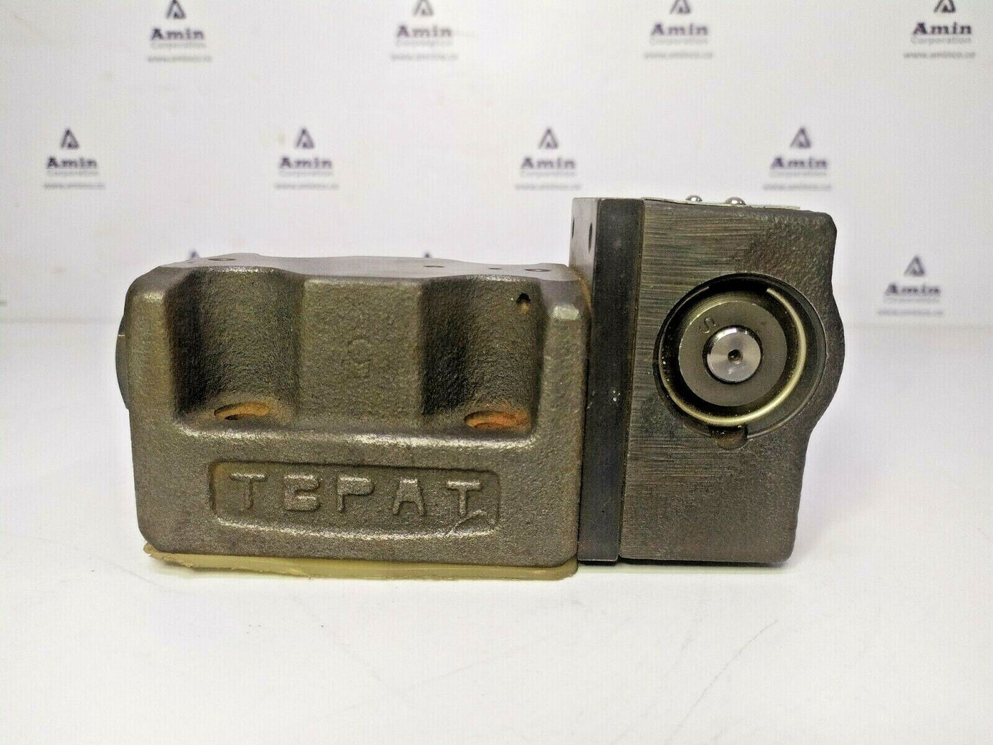 Yuken DMG-03-3C4-5072 Directional valve - NEW