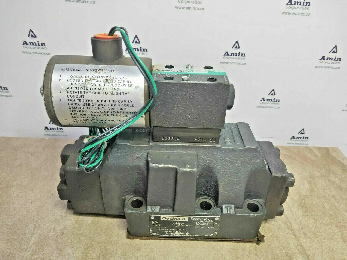 Double-A QJ-3-C-10D1-V with QJ-8-C-10B1-T-V Directional control valve - NEW