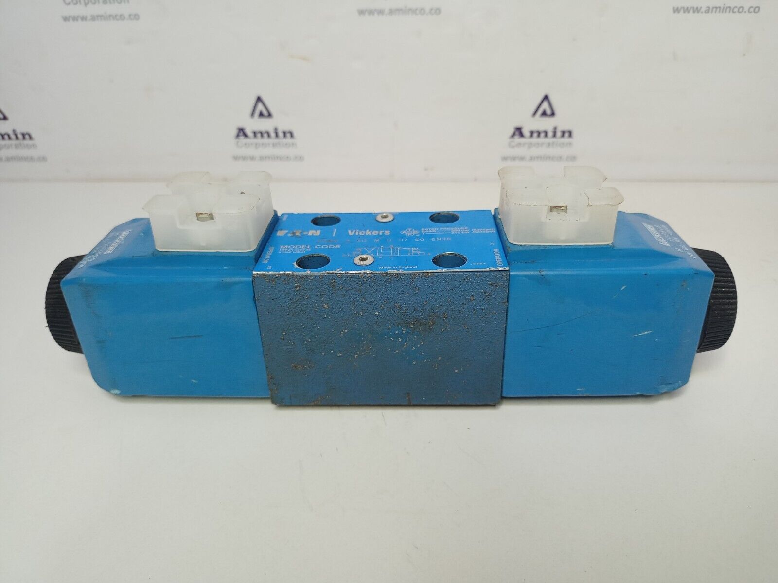Eaton Vickers DG4V-3-6C-M-U-H7-60 Directional Control valve - NEW