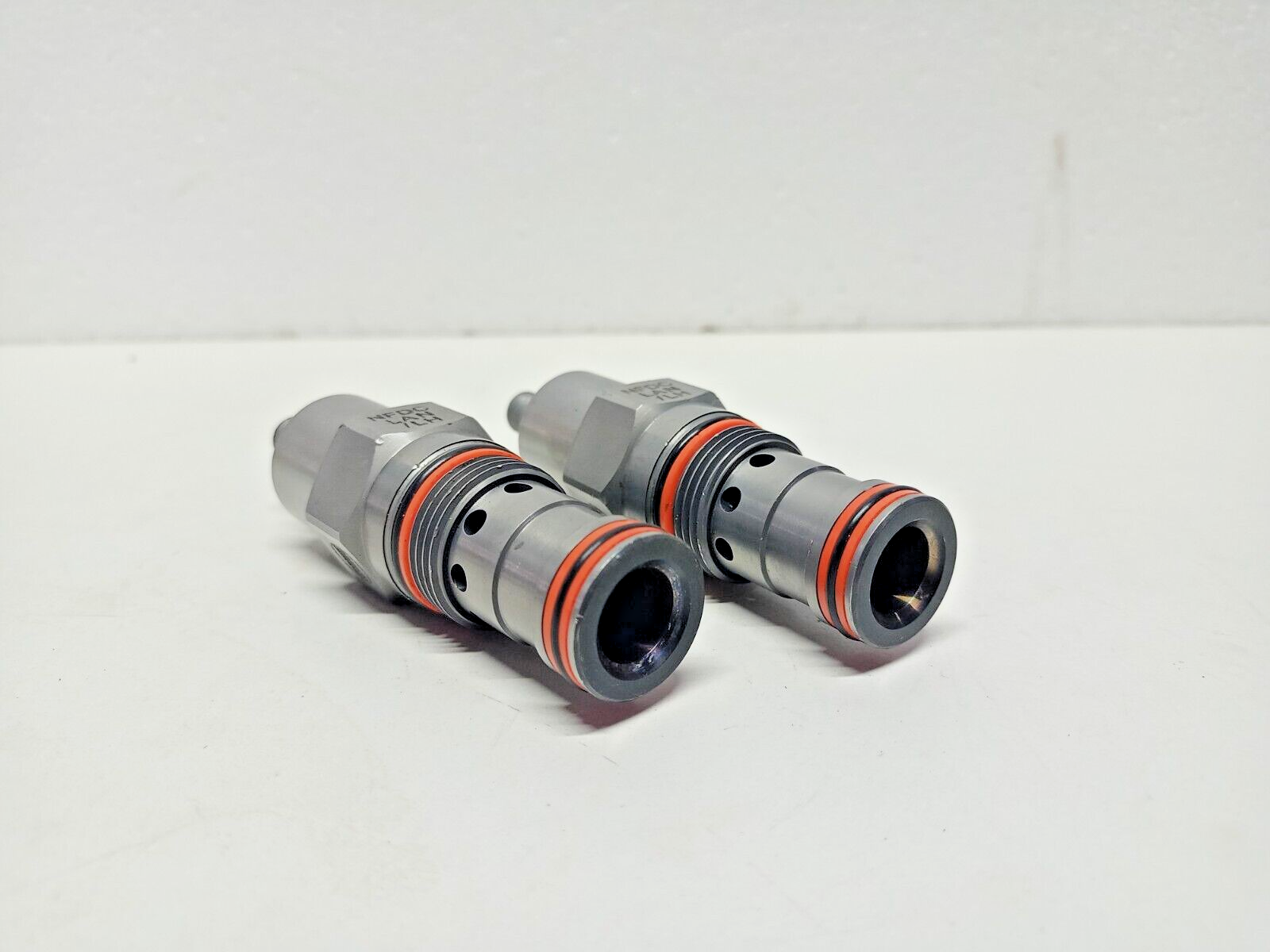 Sun Hydraulics NFDC-LAN Fully adjustable needle valve NFDCLAN - NEW Lot of 2pcs