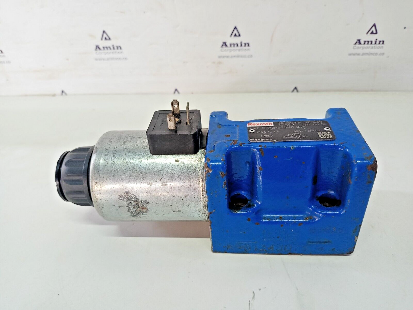 Rexroth 4WE 10 D50/EG24N9K4/M Directional spool valve 4WE10D50/EG24N9K4/M