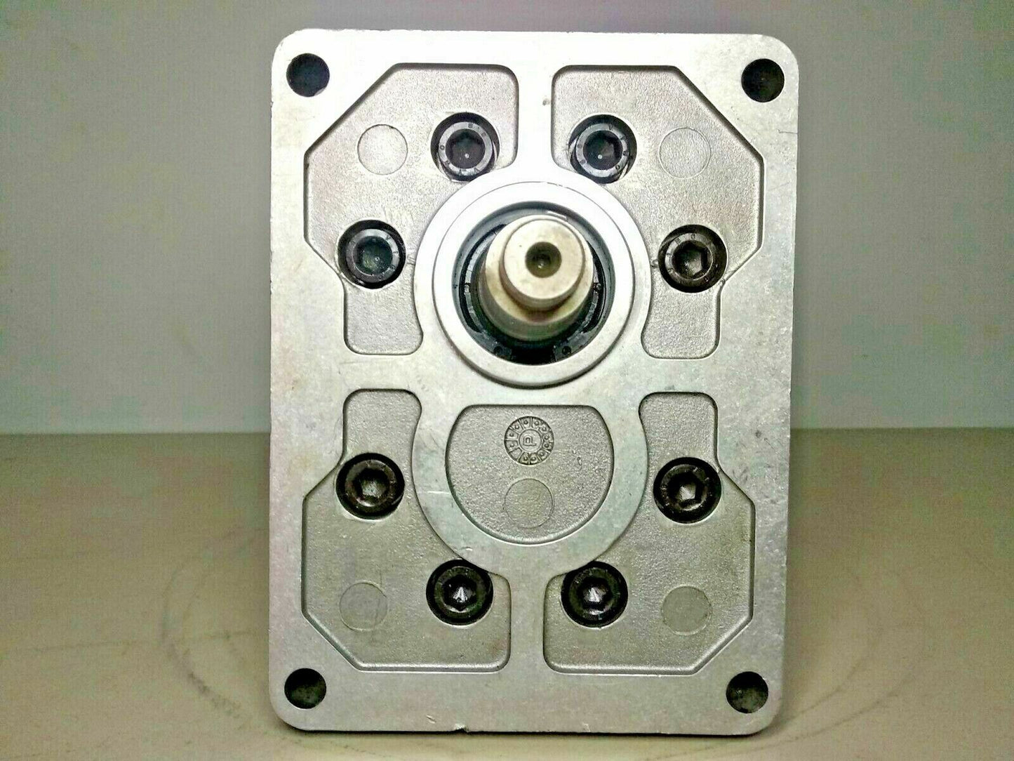 Sundstrand Hydraulic Pump TAW4NN/106R531BD Coupled with SNQ3NN/075RN11DB
