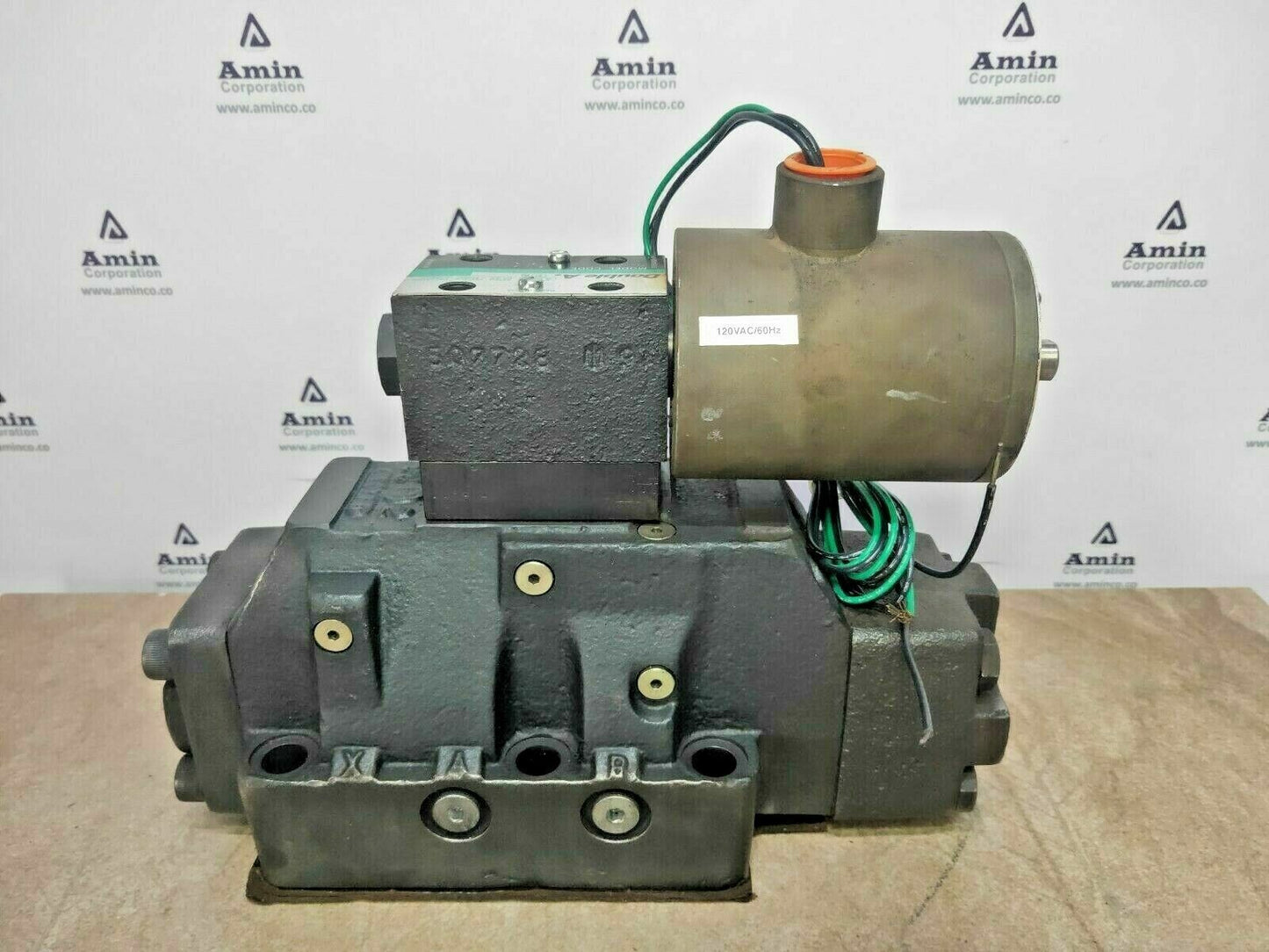 Double-A QJ-3-C-10D1-V with QJ-8-C-10B1-T-V Directional control valve - NEW