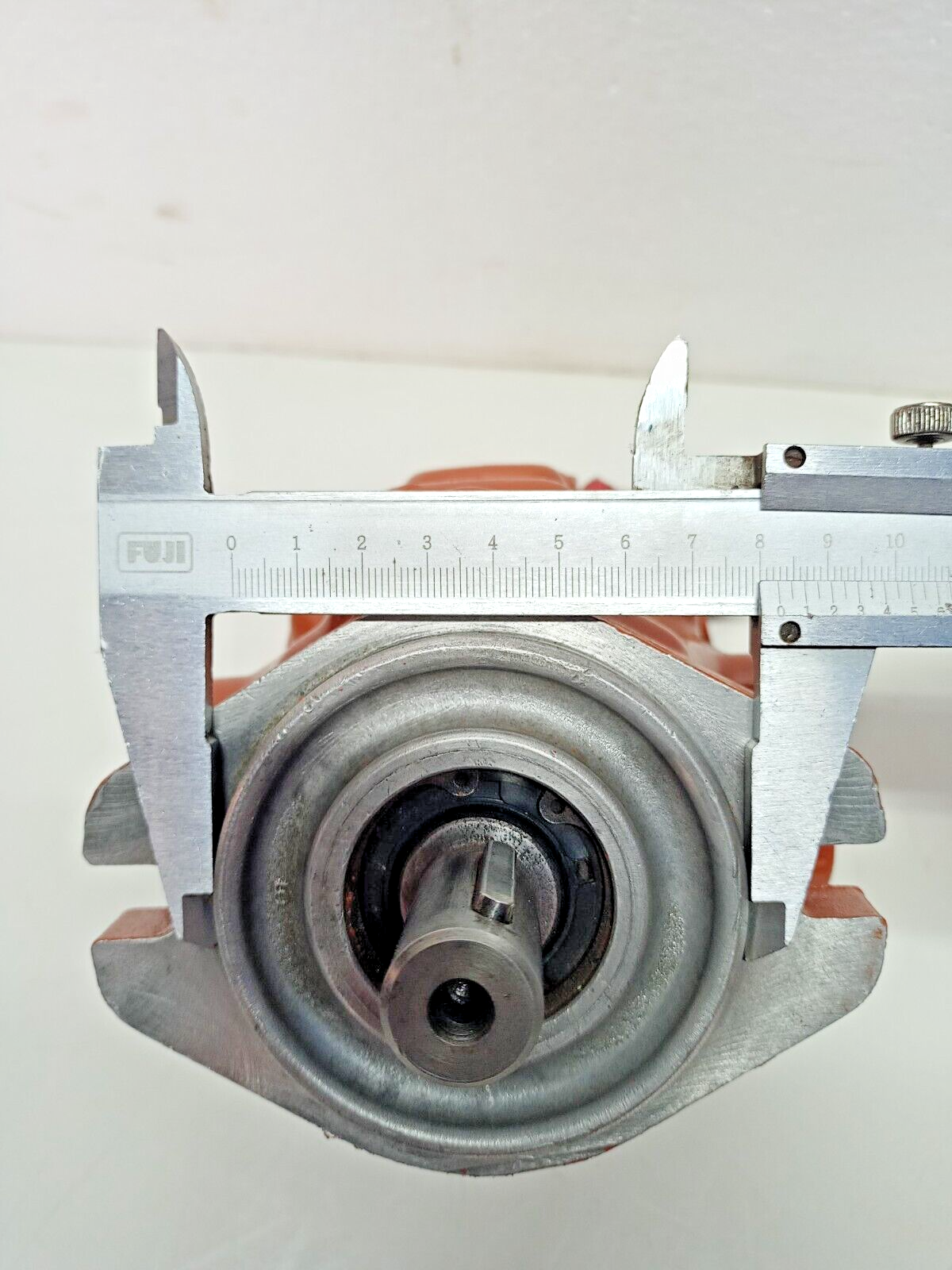 Eaton 70121-806C Hydraulic piston pump - Refurbished and Tested