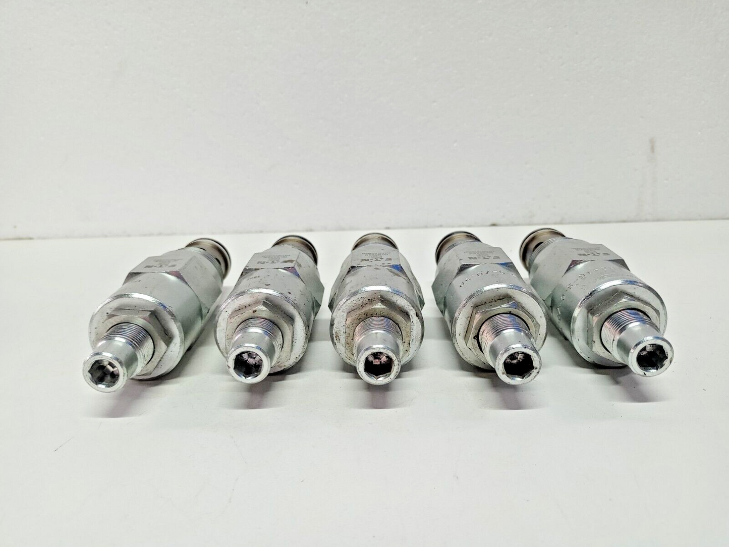 Eaton Vickers FR2-16-S-0-/0.50 Flow regulator Cartridge only 3000PSI - NEW